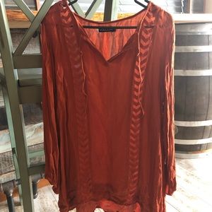 VOLCOM BLOUSE SIZE M USED.